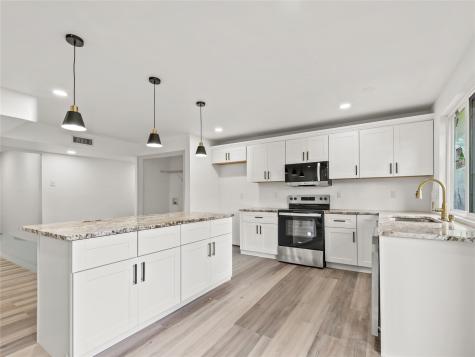 326 Bluebonnet Trail Garland TX 75043
