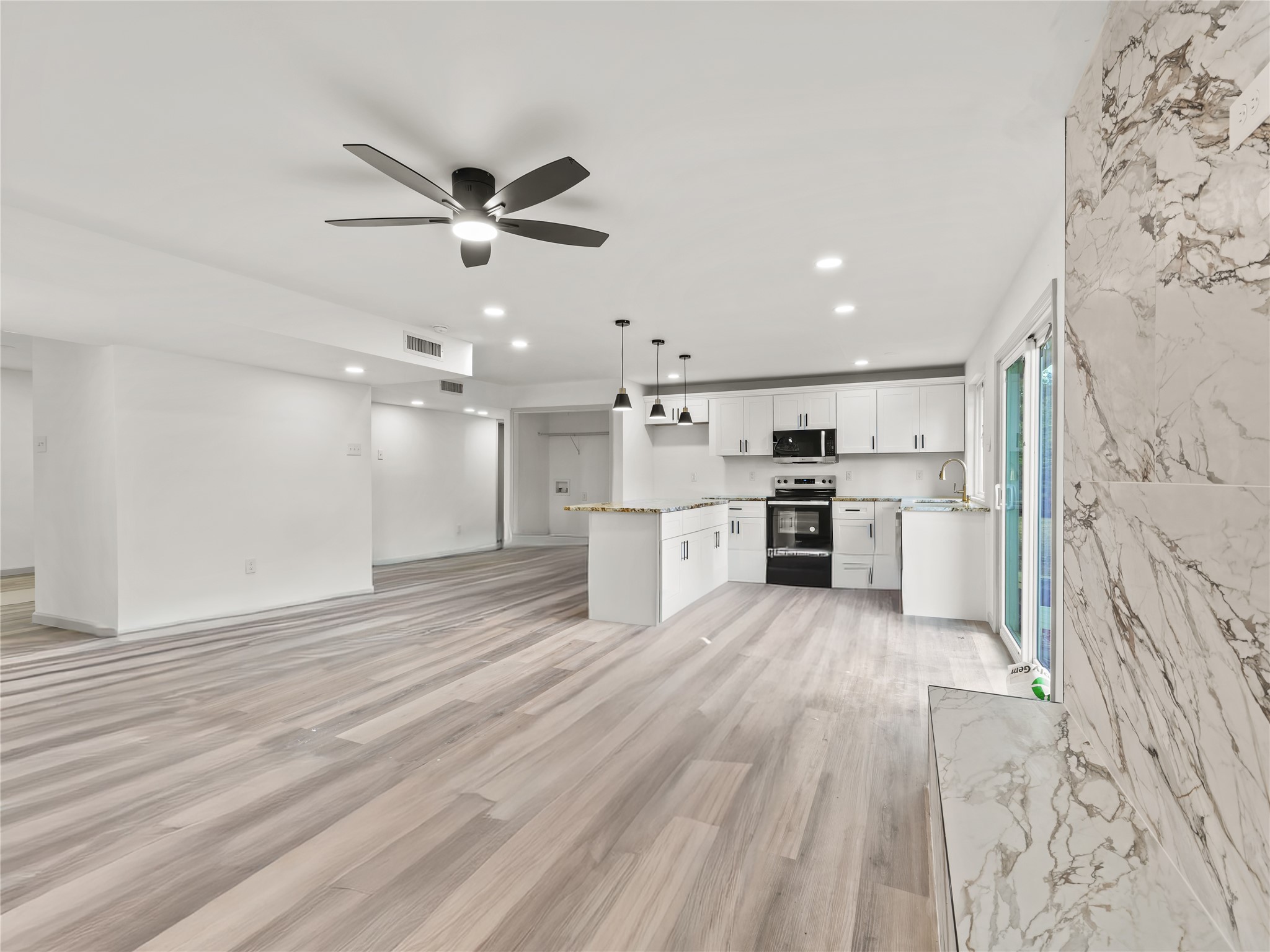 326 Bluebonnet Trail Garland TX 75043
