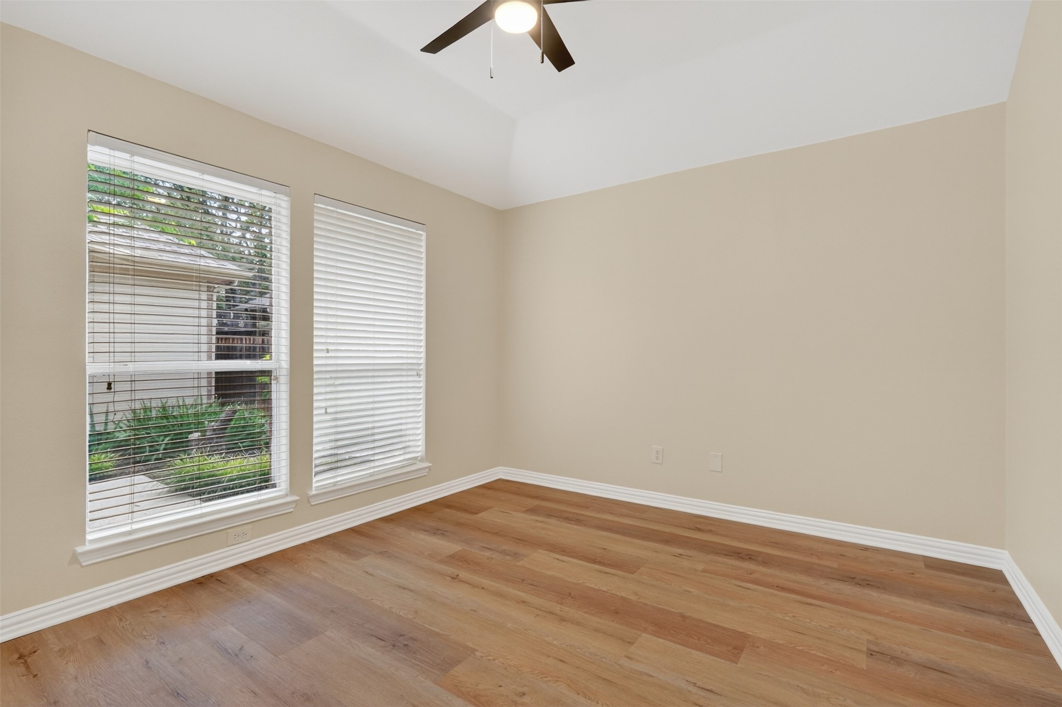 6864 Bushnell Drive Plano TX 75024