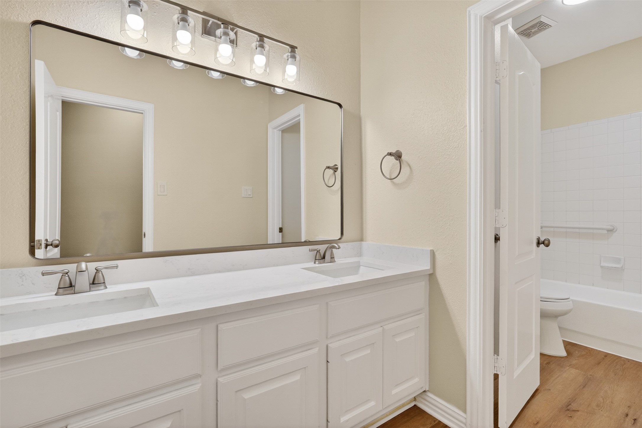 6864 Bushnell Drive Plano TX 75024