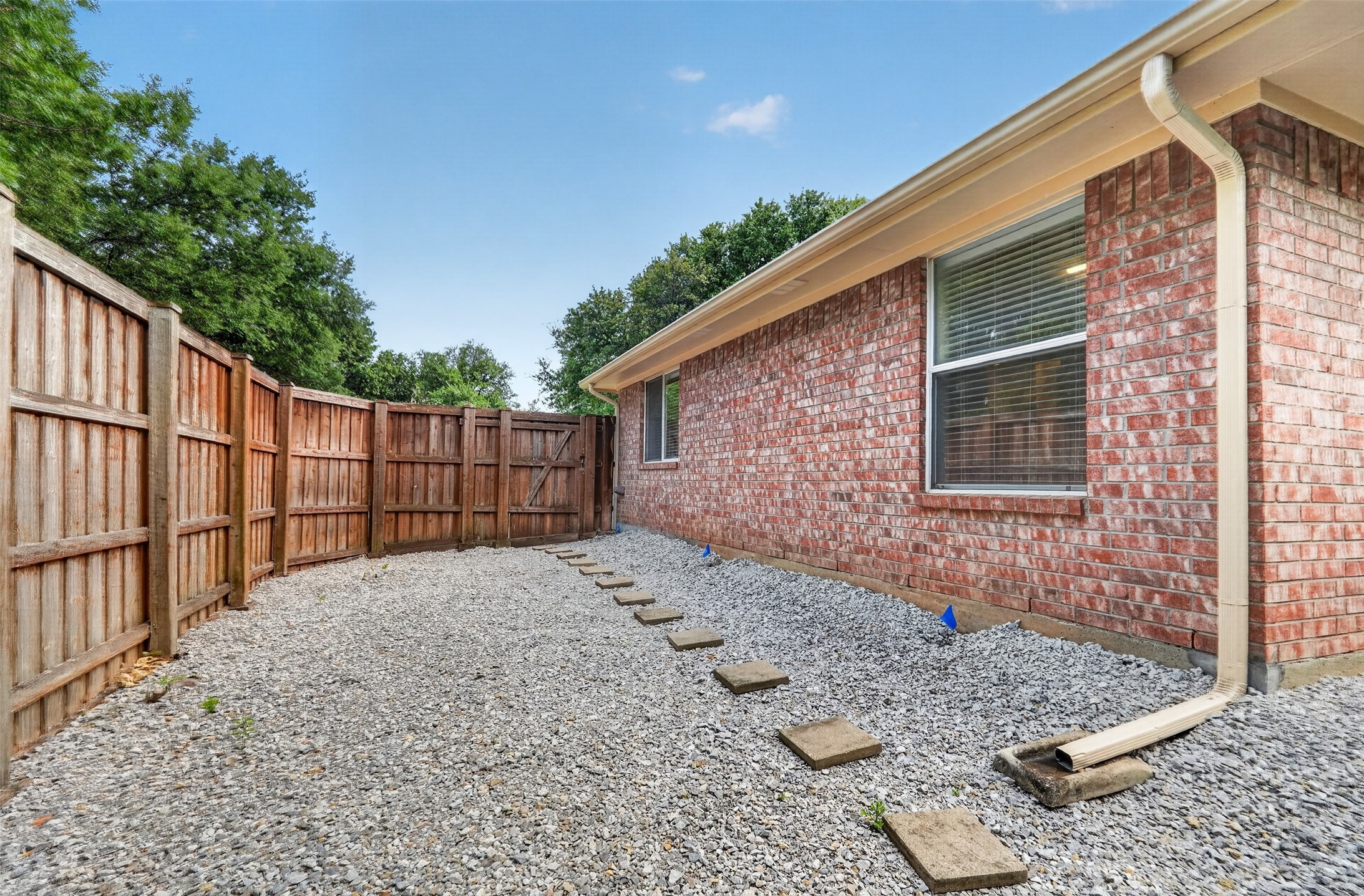 6864 Bushnell Drive Plano TX 75024