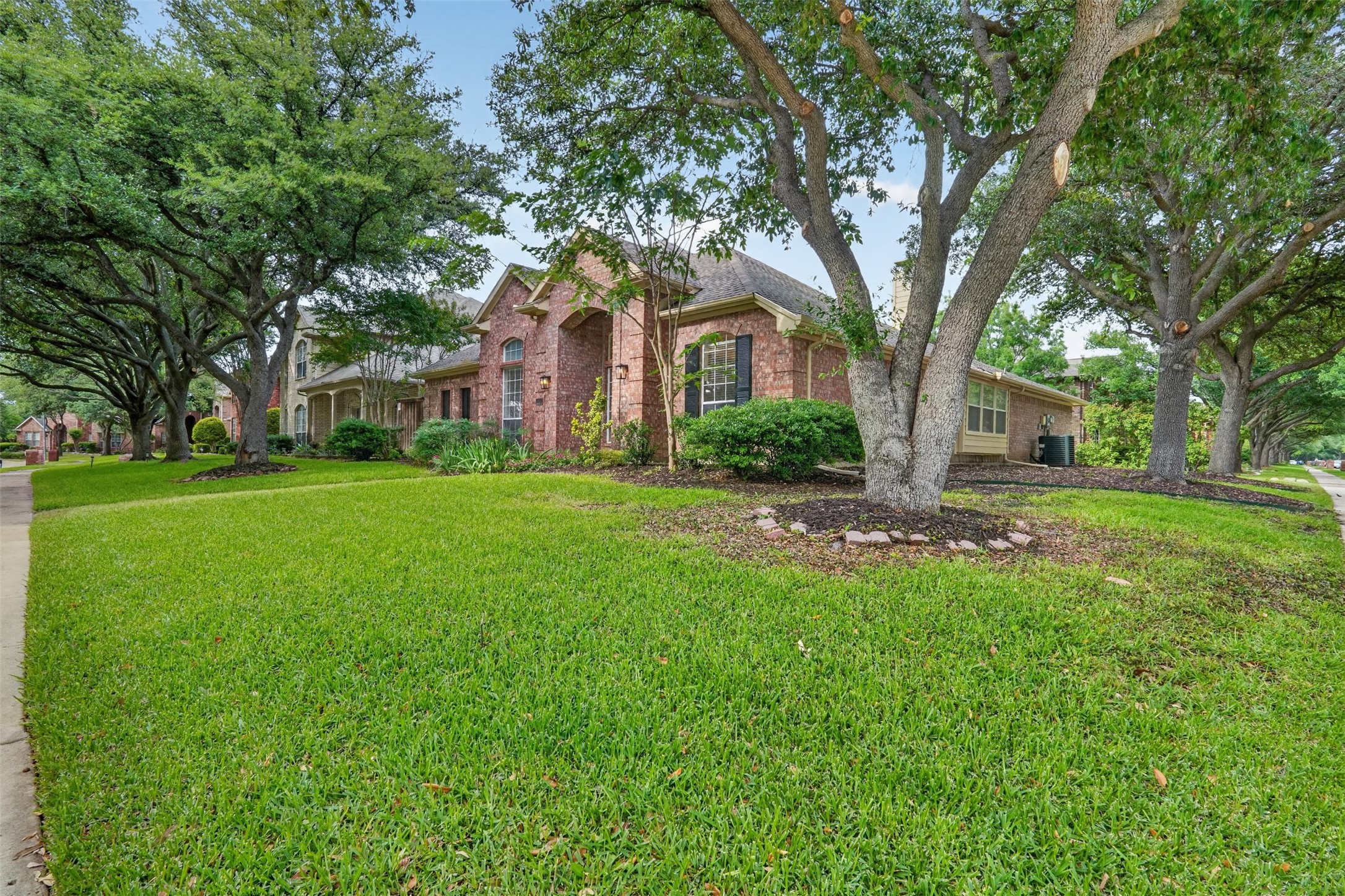6864 Bushnell Drive Plano TX 75024