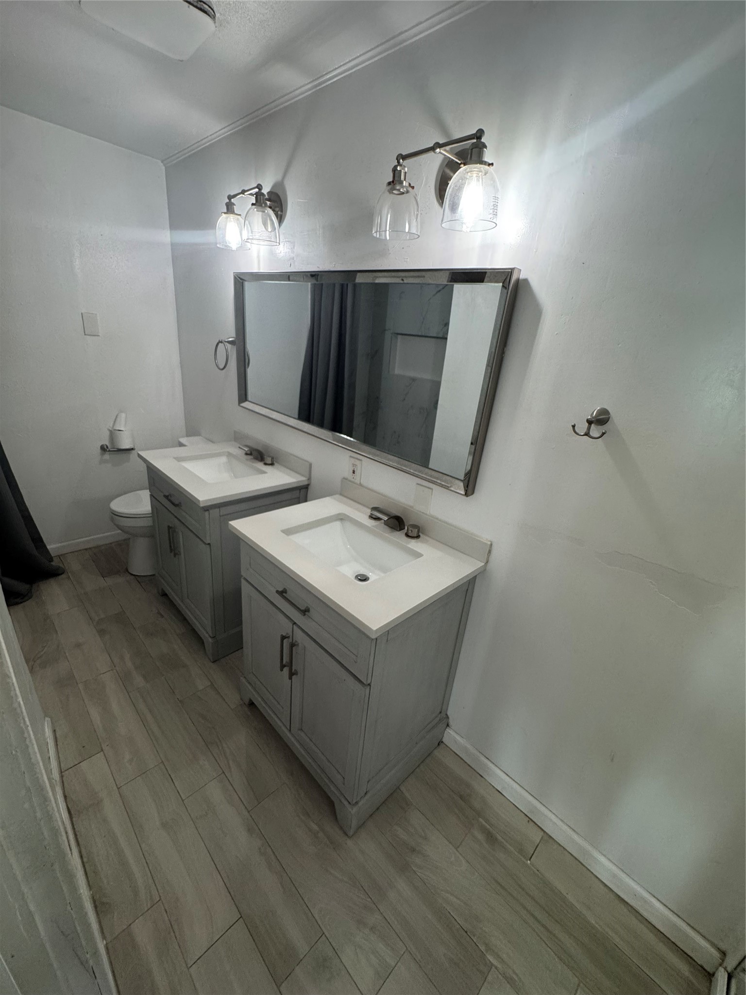 629 Harrison Lane Hurst TX 76053