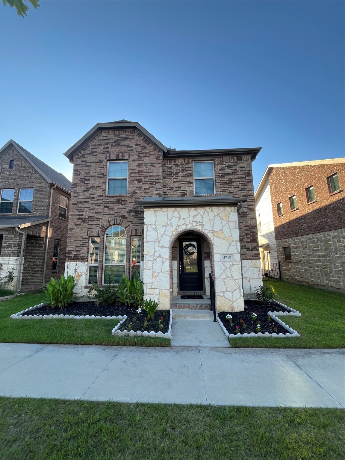 3710 Glenn Mews Rowlett TX 75089