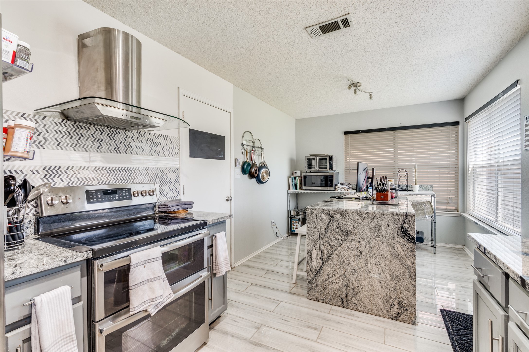 813 Ponderosa Ridge Little Elm TX 75068