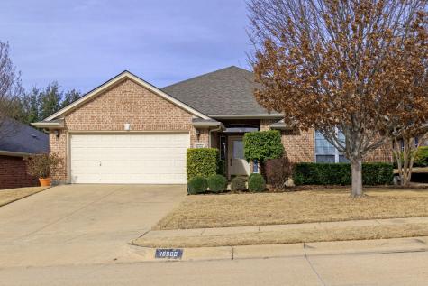 10500 Stonehill Drive Benbrook TX 76126