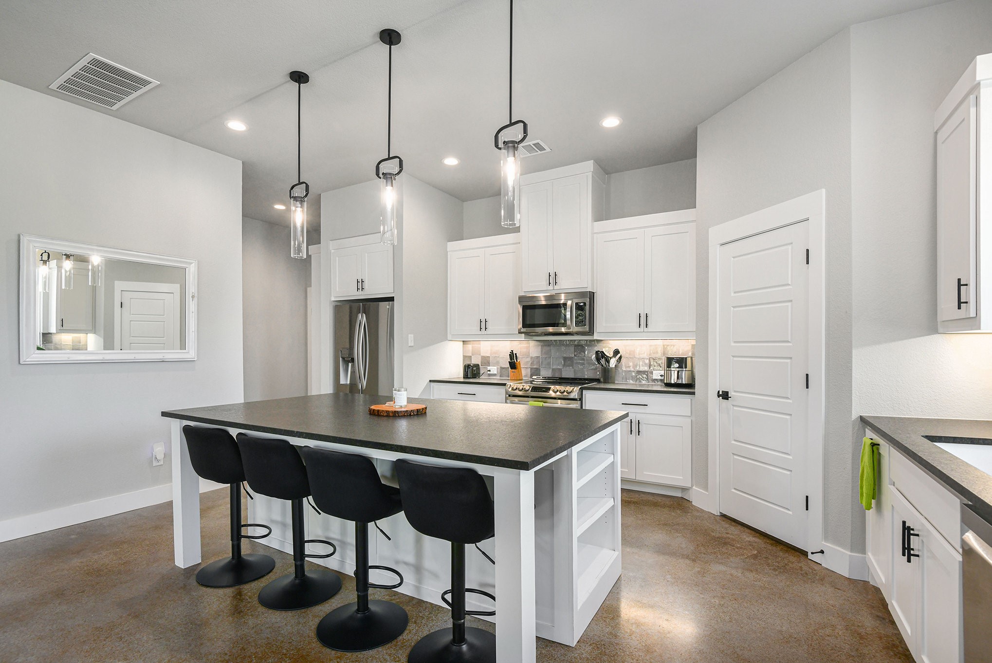 811 County Road 3451 Paradise TX 76073