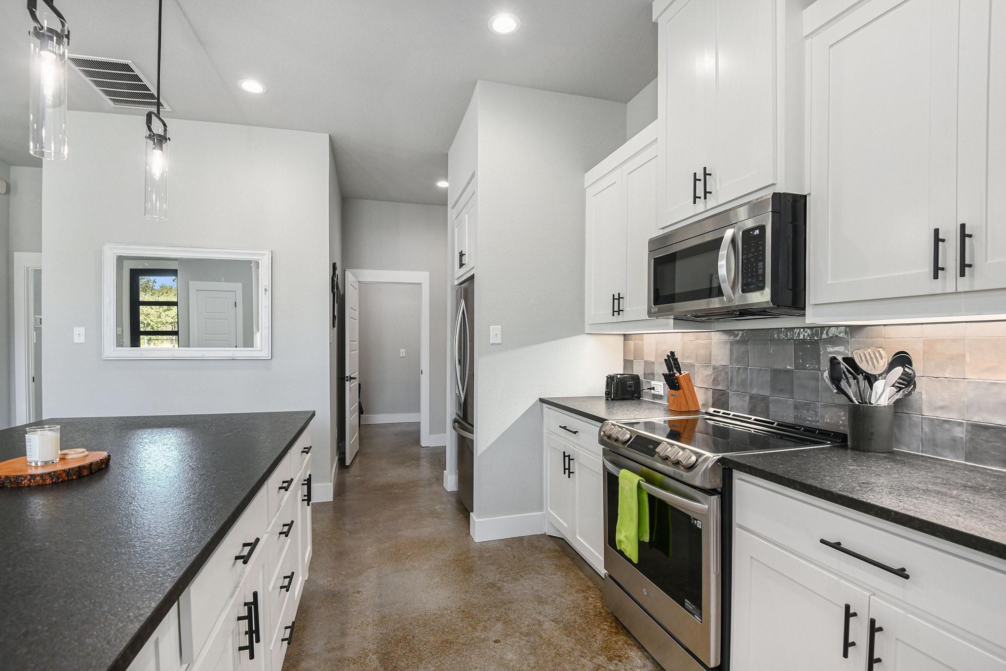 811 County Road 3451 Paradise TX 76073