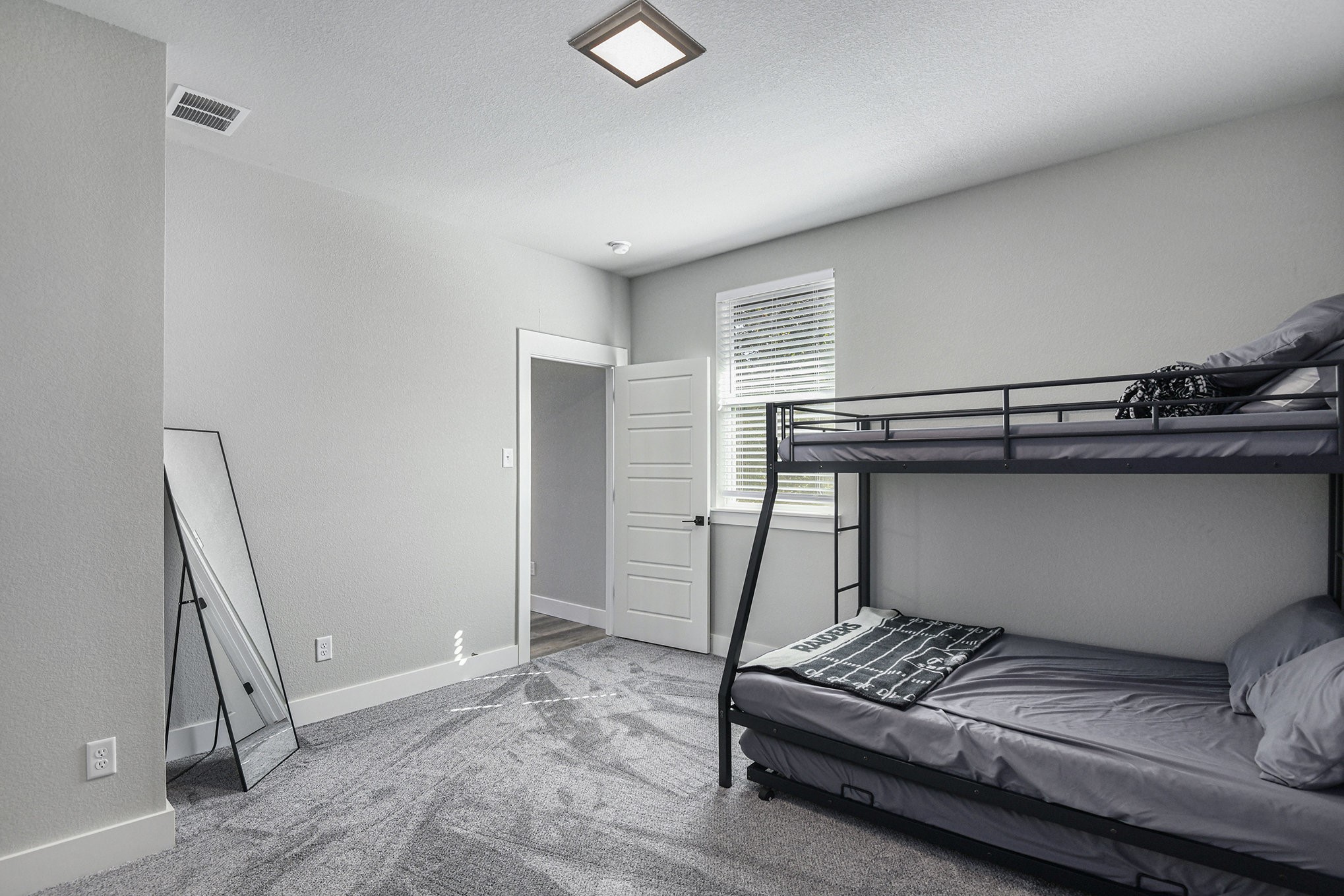811 County Road 3451 Paradise TX 76073