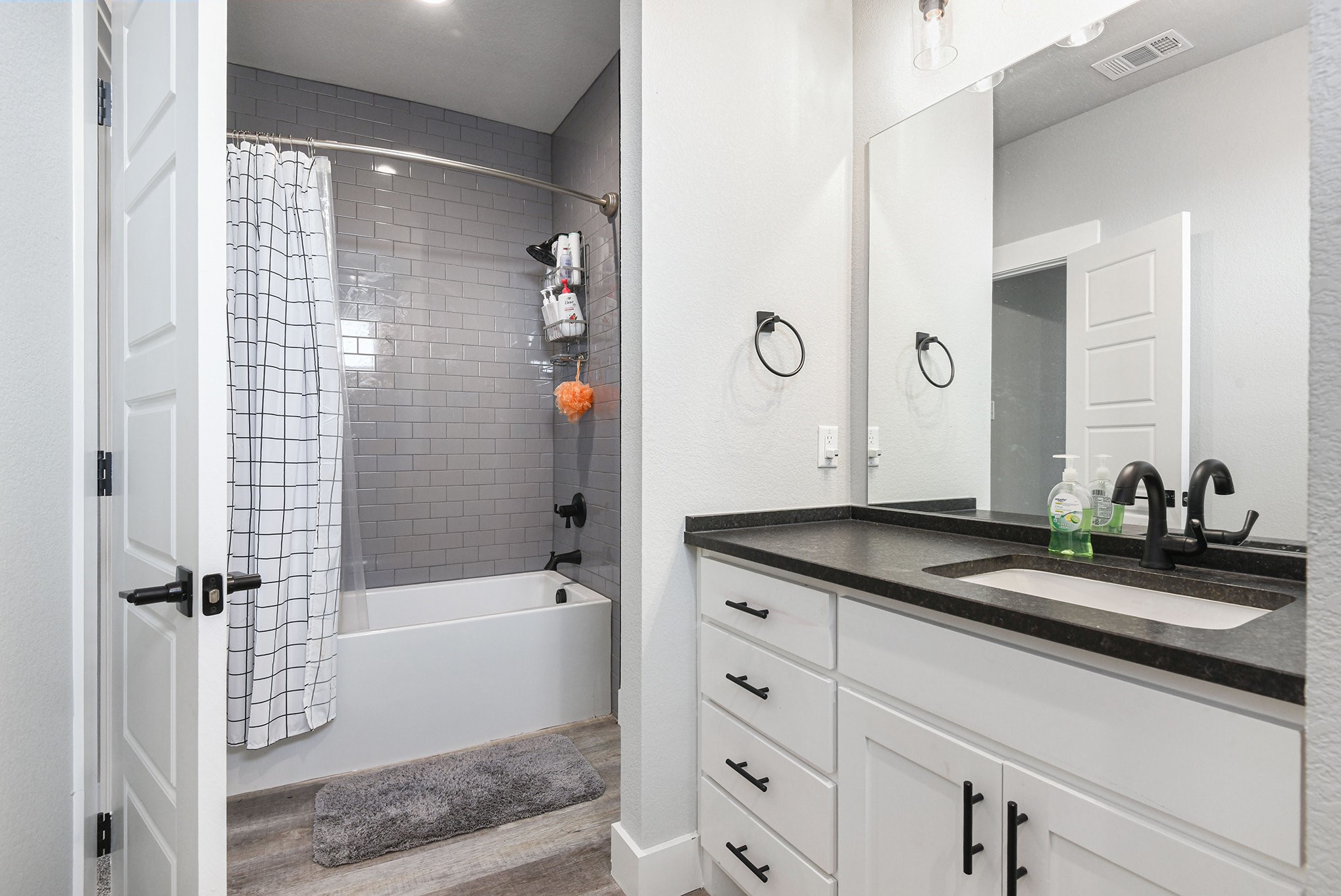 811 County Road 3451 Paradise TX 76073