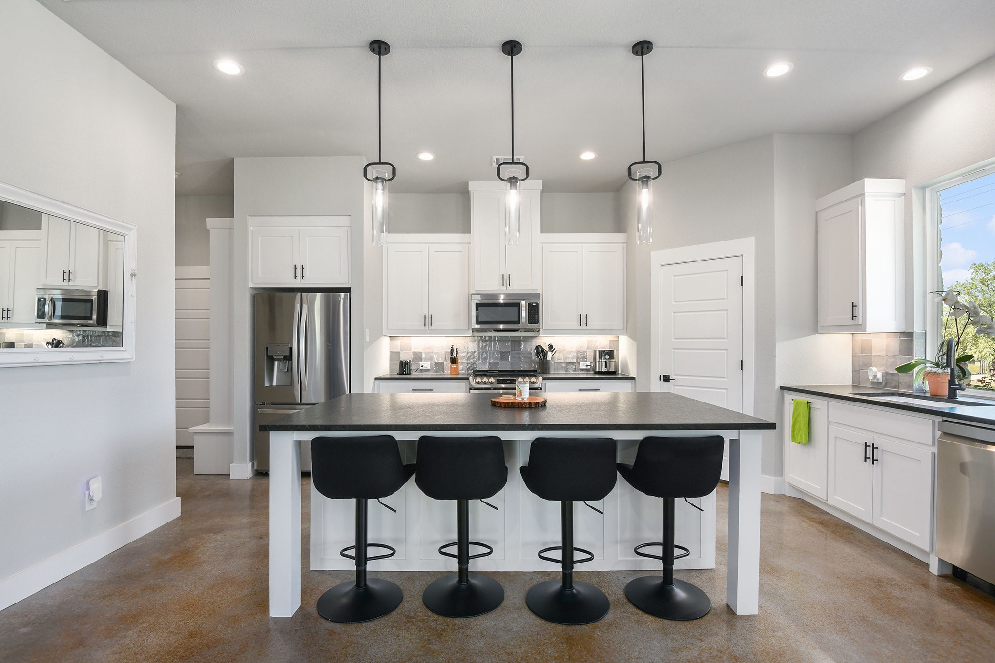 811 County Road 3451 Paradise TX 76073