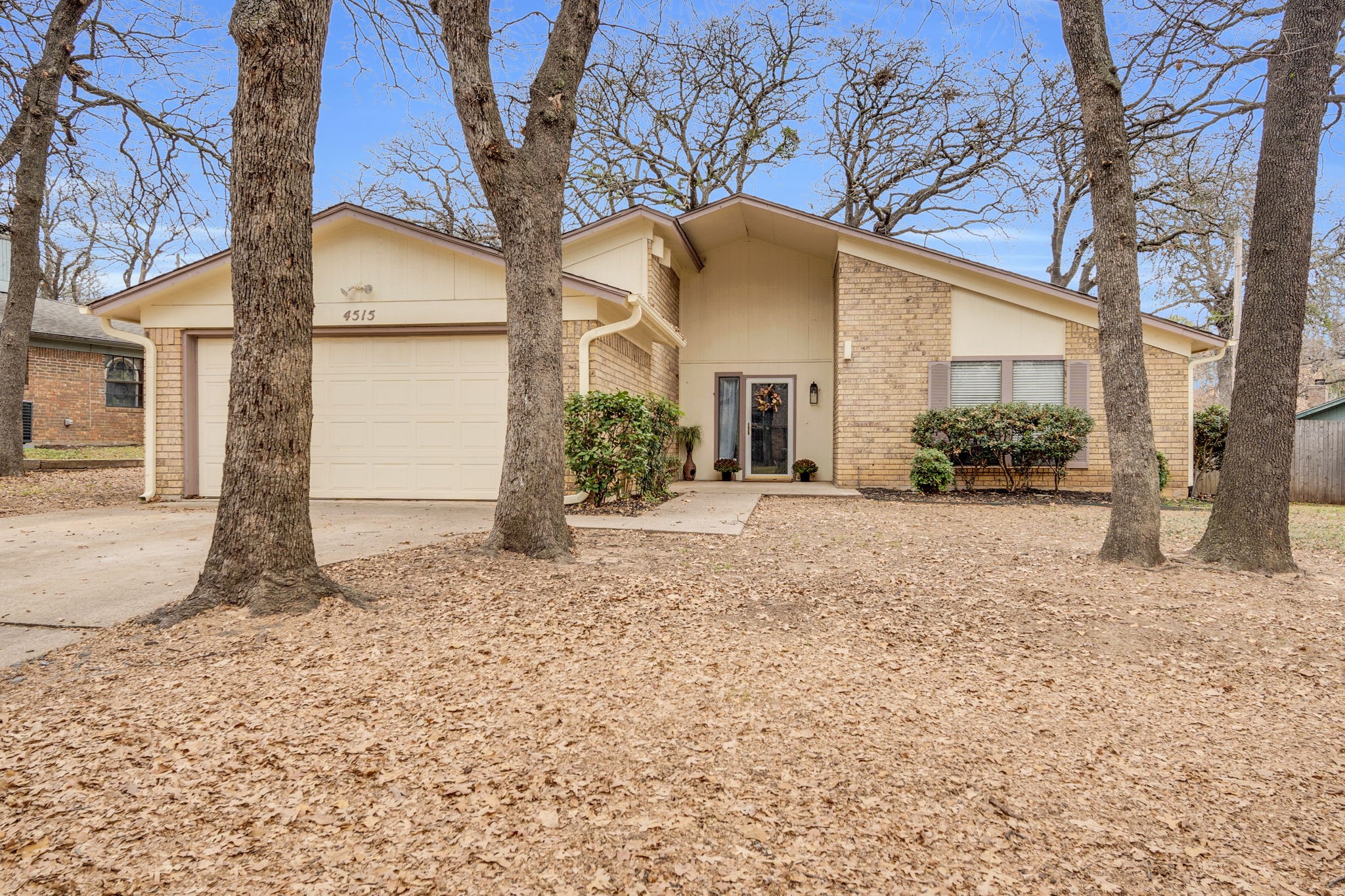 4515 Indian Oaks Trail Arlington TX 76017