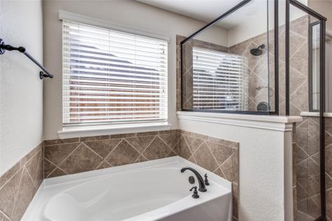 3017 Carlton Parkway Waxahachie TX 75165