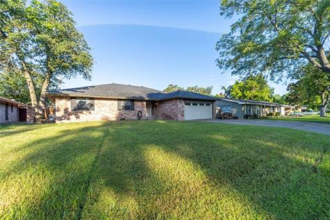 2110 N Woodland Street Stephenville TX 76401