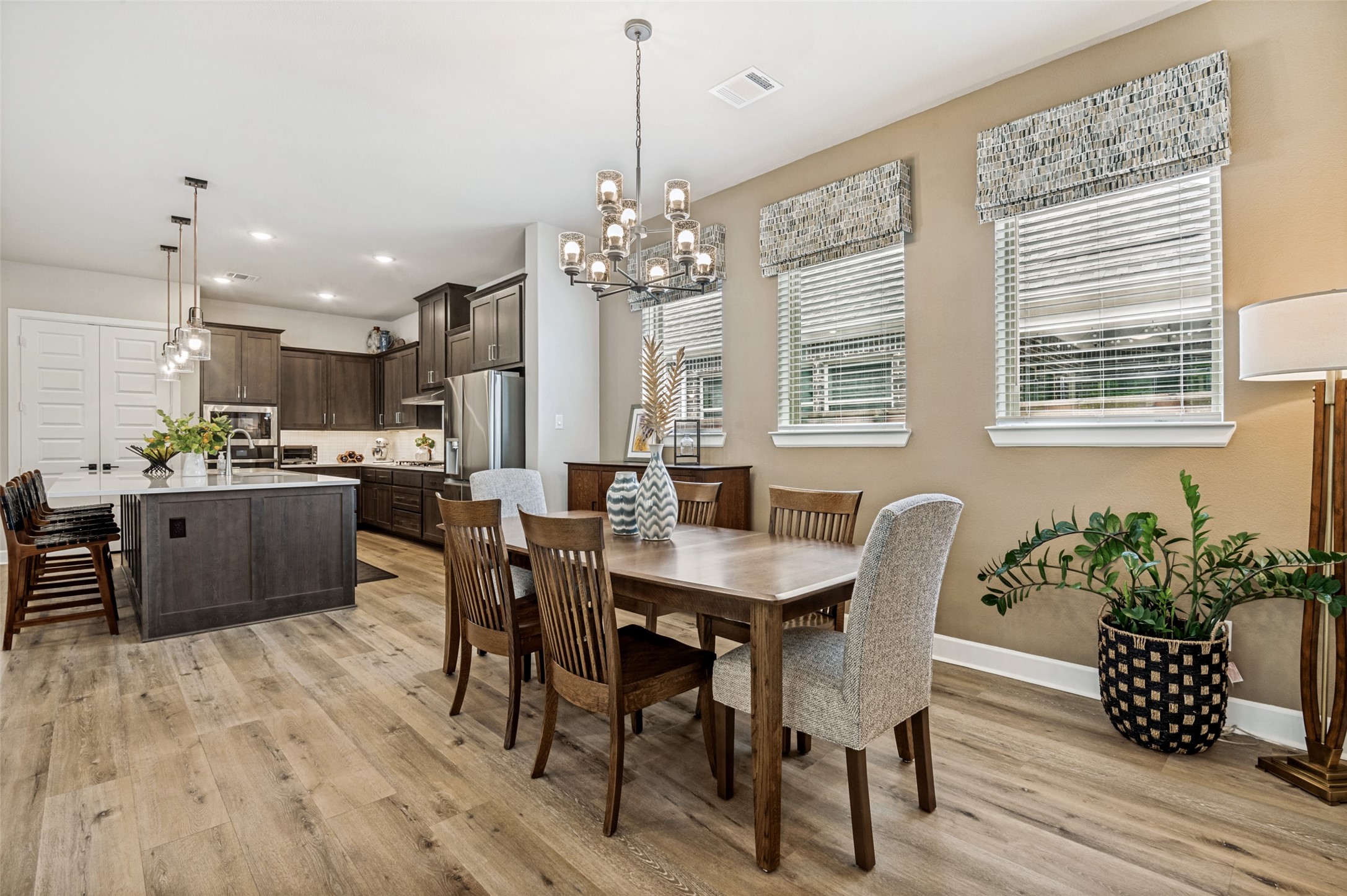 4810 Emerald Grove Arlington TX 76005