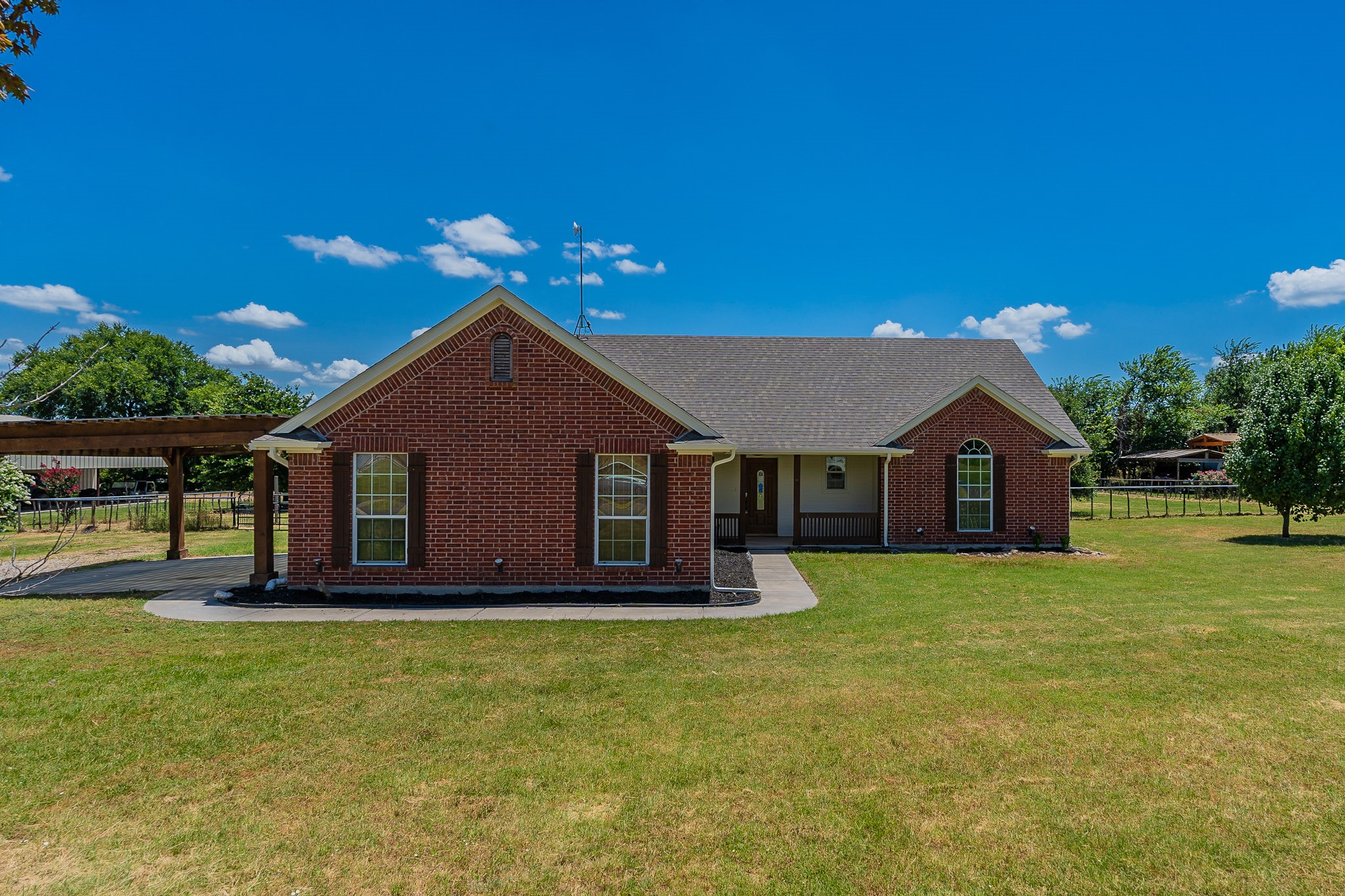 135 Clara Lee Lane Springtown TX 76082