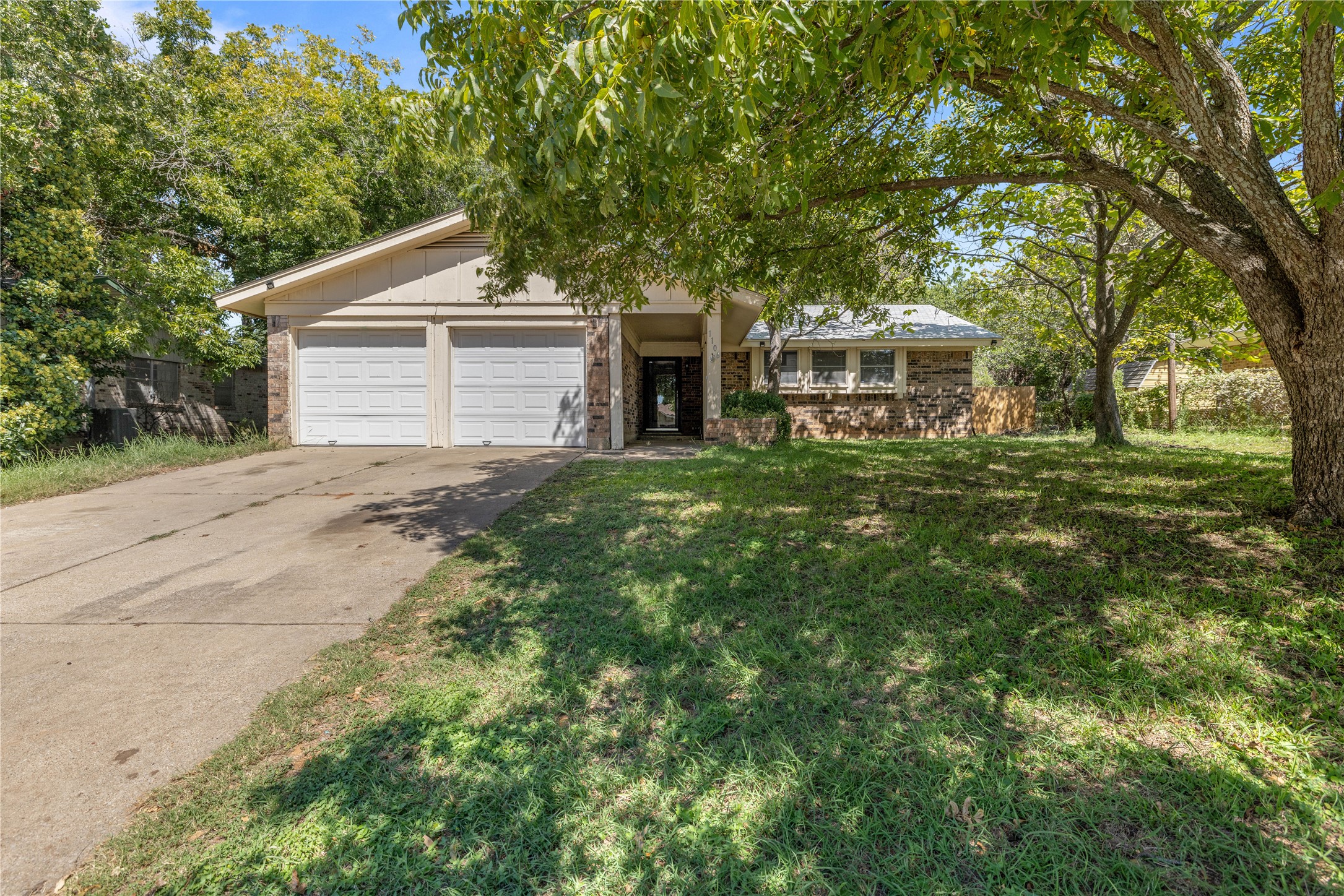 1106 Julie Street Weatherford TX 76086