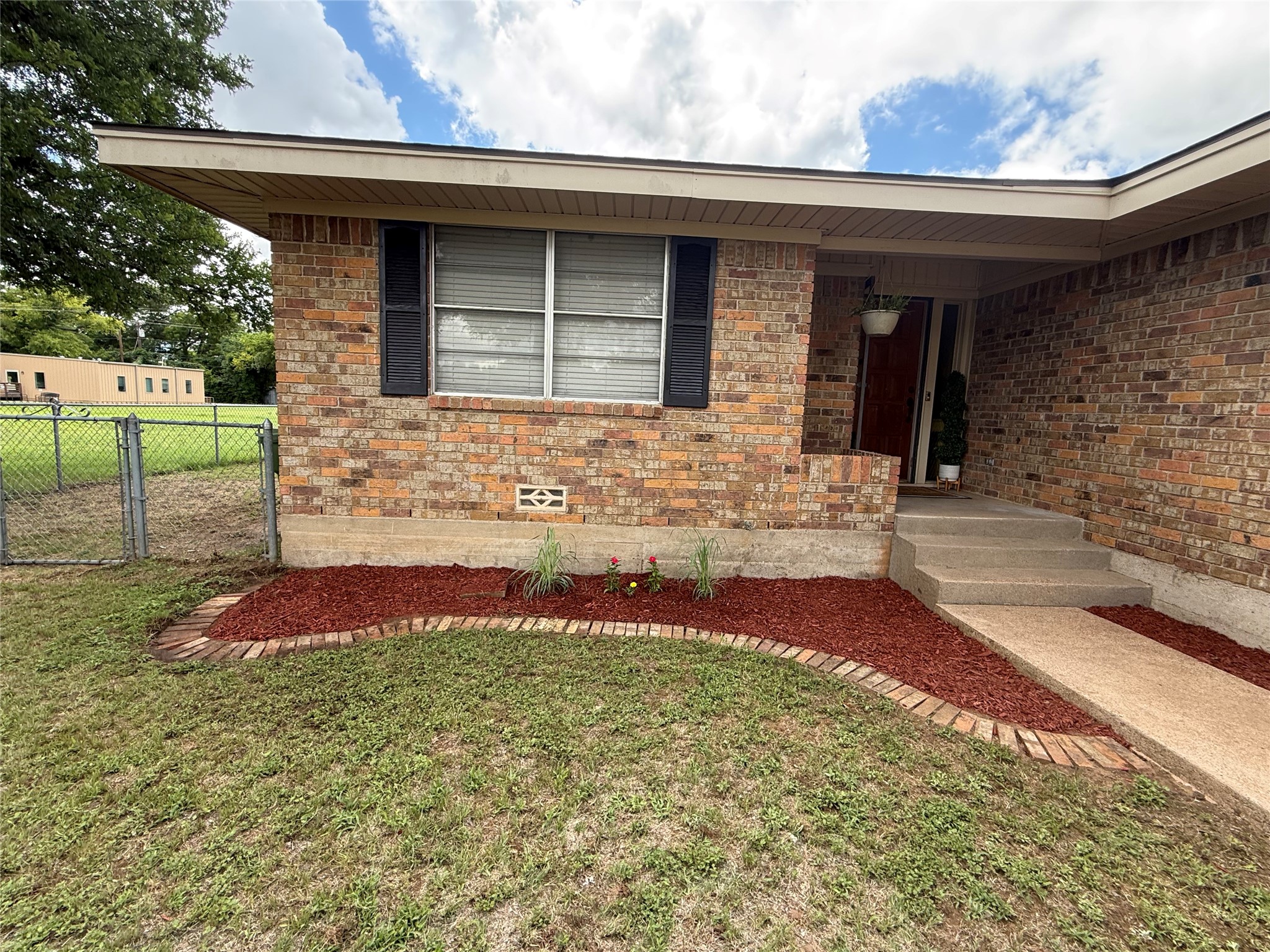 1012 Holden Street Glen Rose TX 76043
