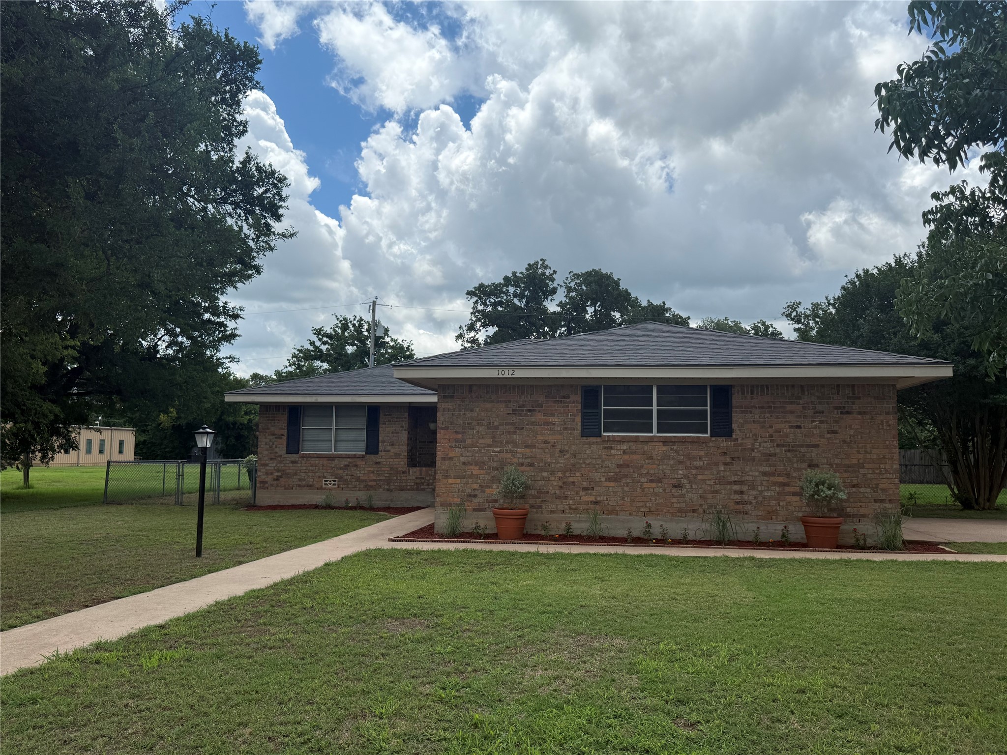 1012 Holden Street Glen Rose TX 76043