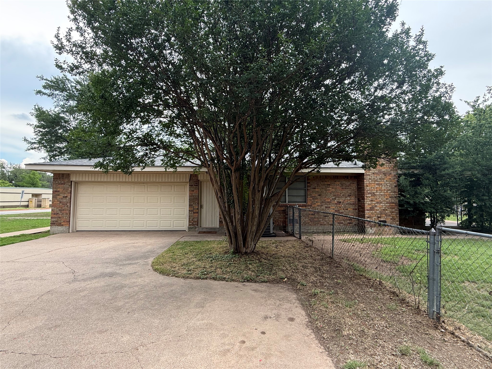 1012 Holden Street Glen Rose TX 76043