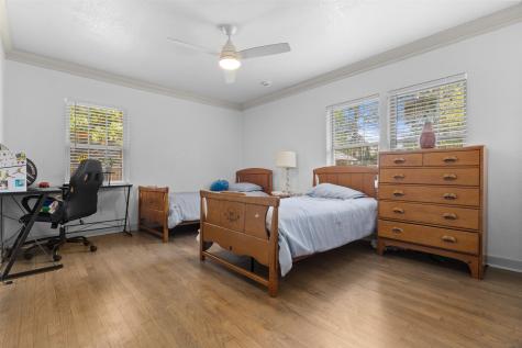 4809 Waldron Avenue Fort Worth TX 76133