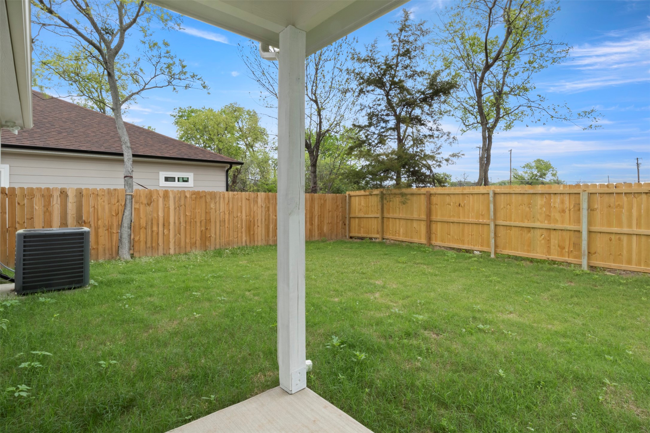 1542 Caldwell Street Dallas TX 75223