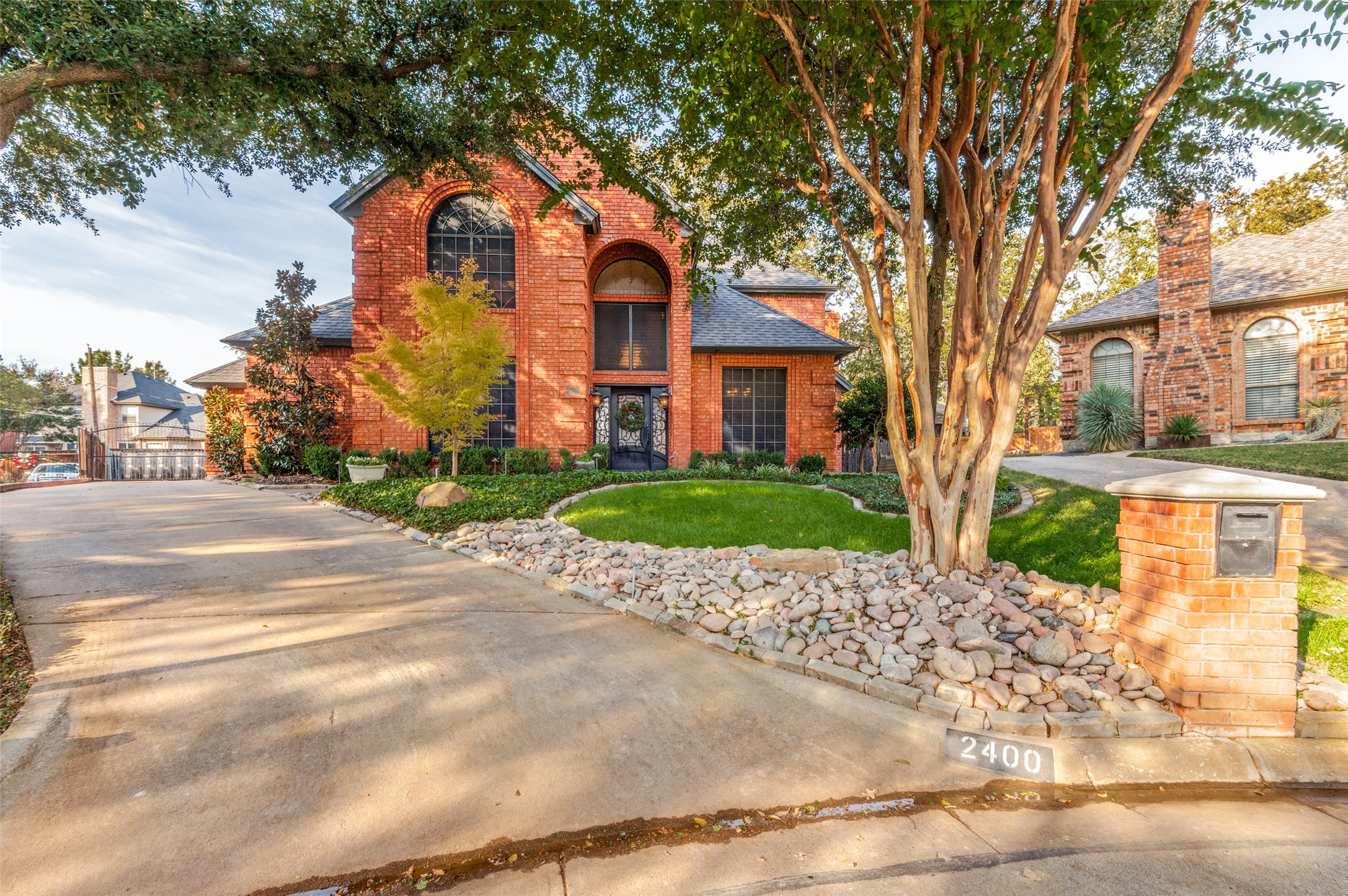 2400 Wild Rose Court Arlington TX 76006