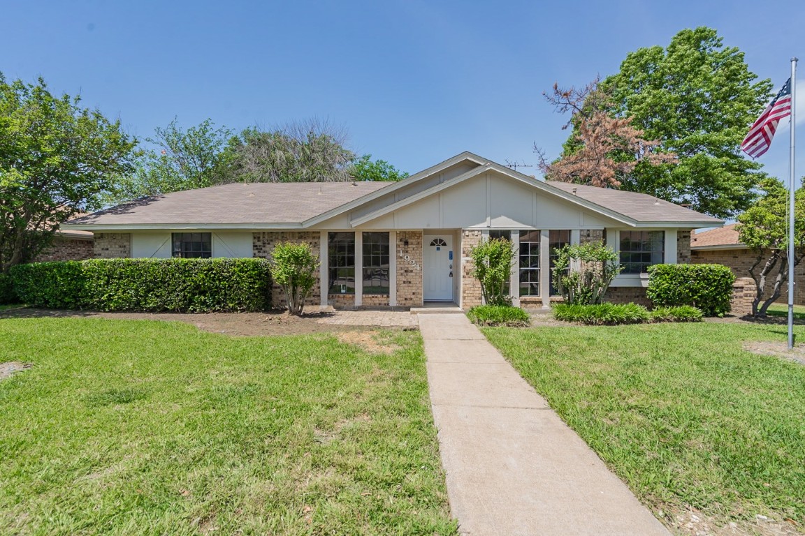 1924 Maxwell Drive Lewisville TX 75077