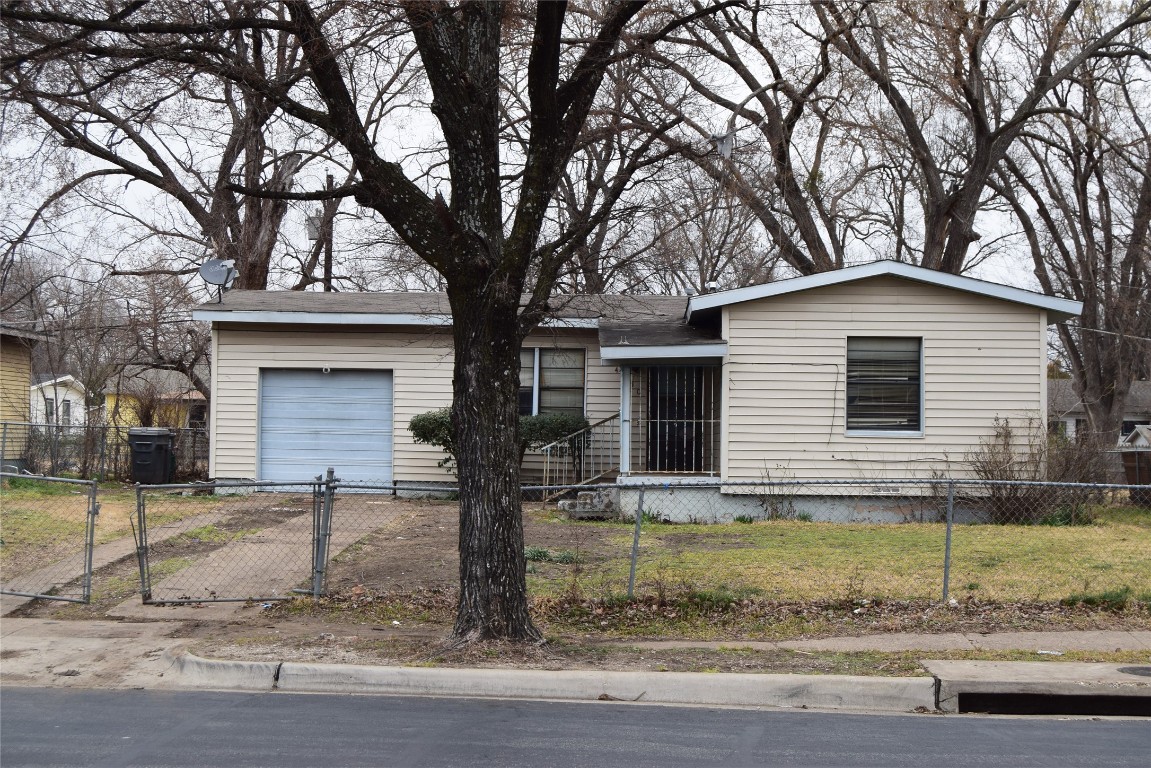 4850 Bonnie View Road Dallas TX 75216