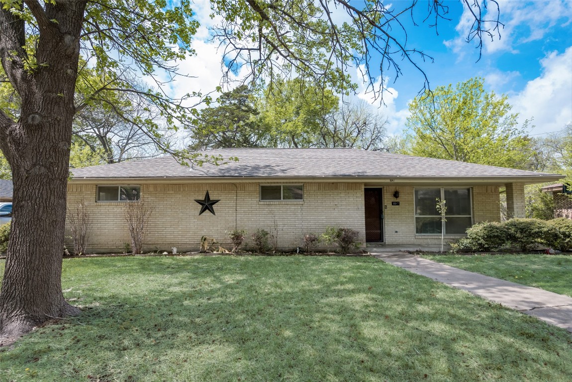 1047 Westlake Drive Desoto TX 75115