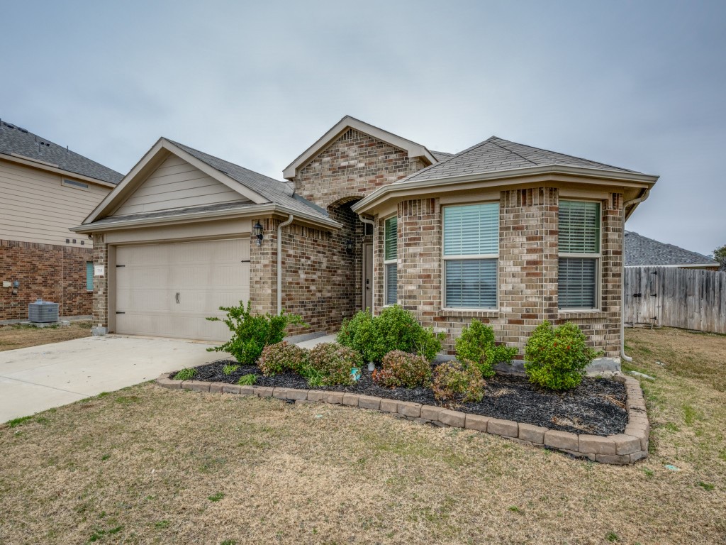 384 Saratoga Drive Ponder TX 76259