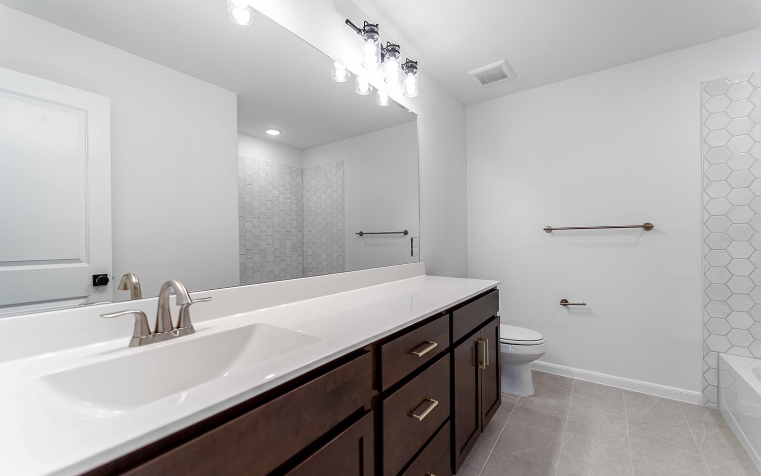 1713 Blossom Trail Mesquite TX 75181