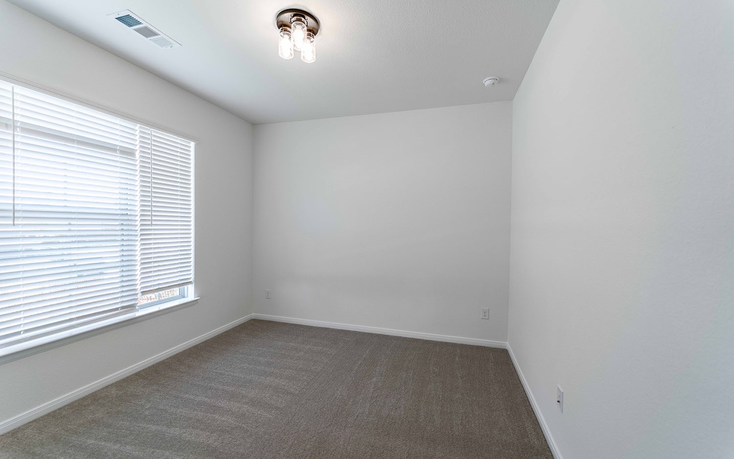 1713 Blossom Trail Mesquite TX 75181