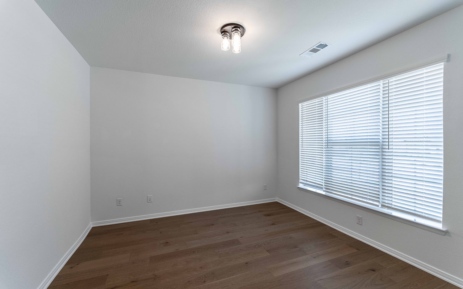 1713 Blossom Trail Mesquite TX 75181