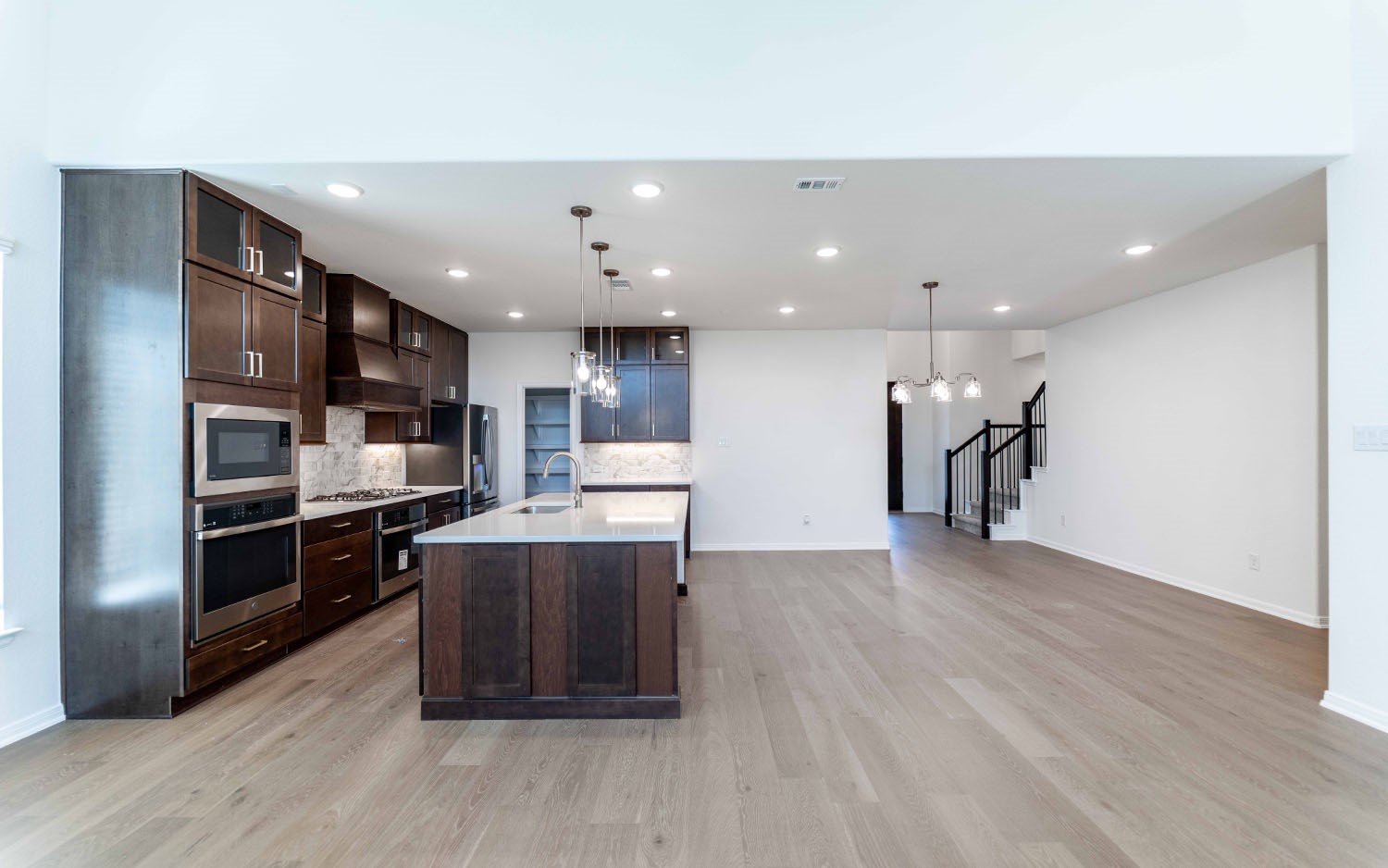 1713 Blossom Trail Mesquite TX 75181