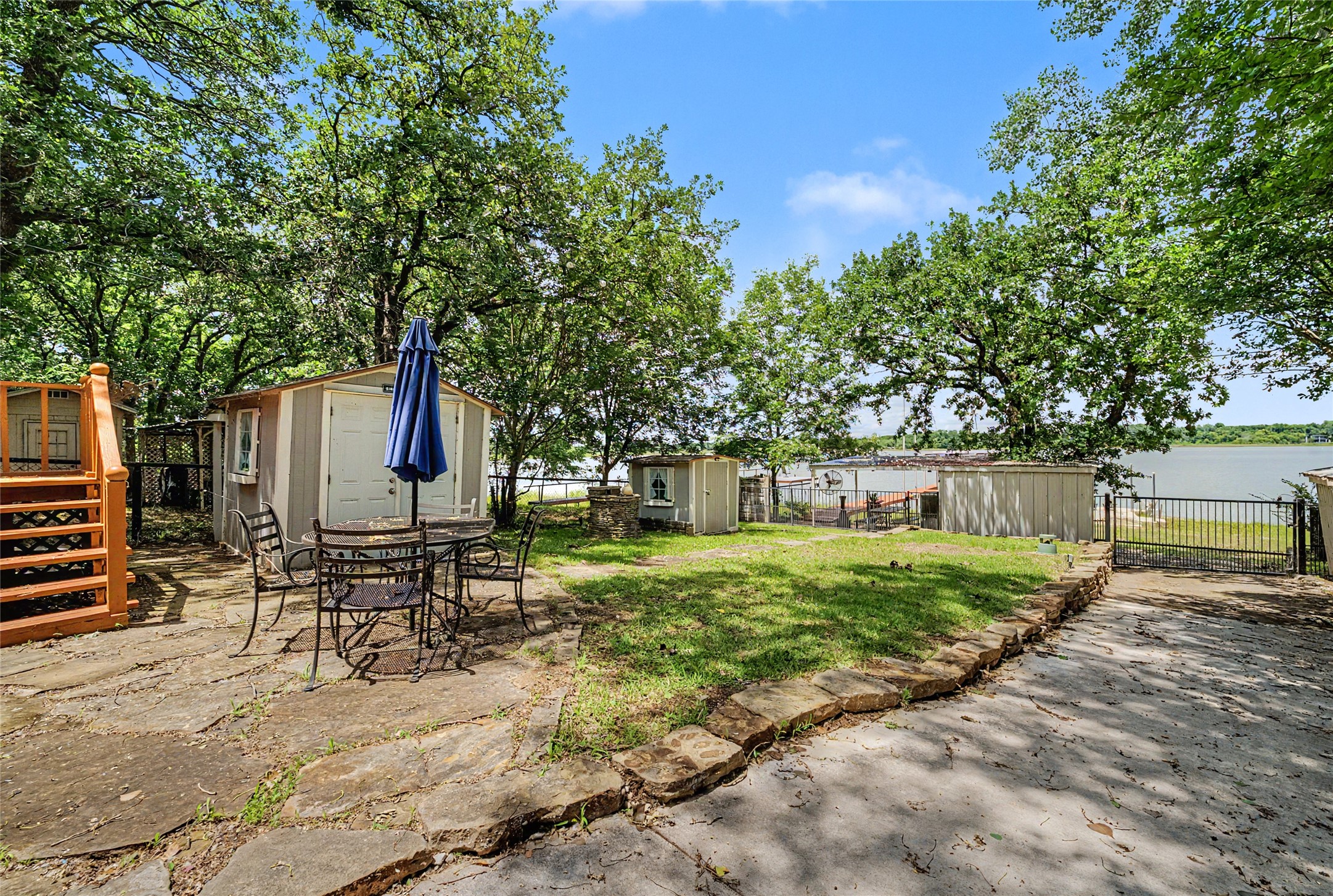 1152 W Lake Drive Weatherford TX 76087