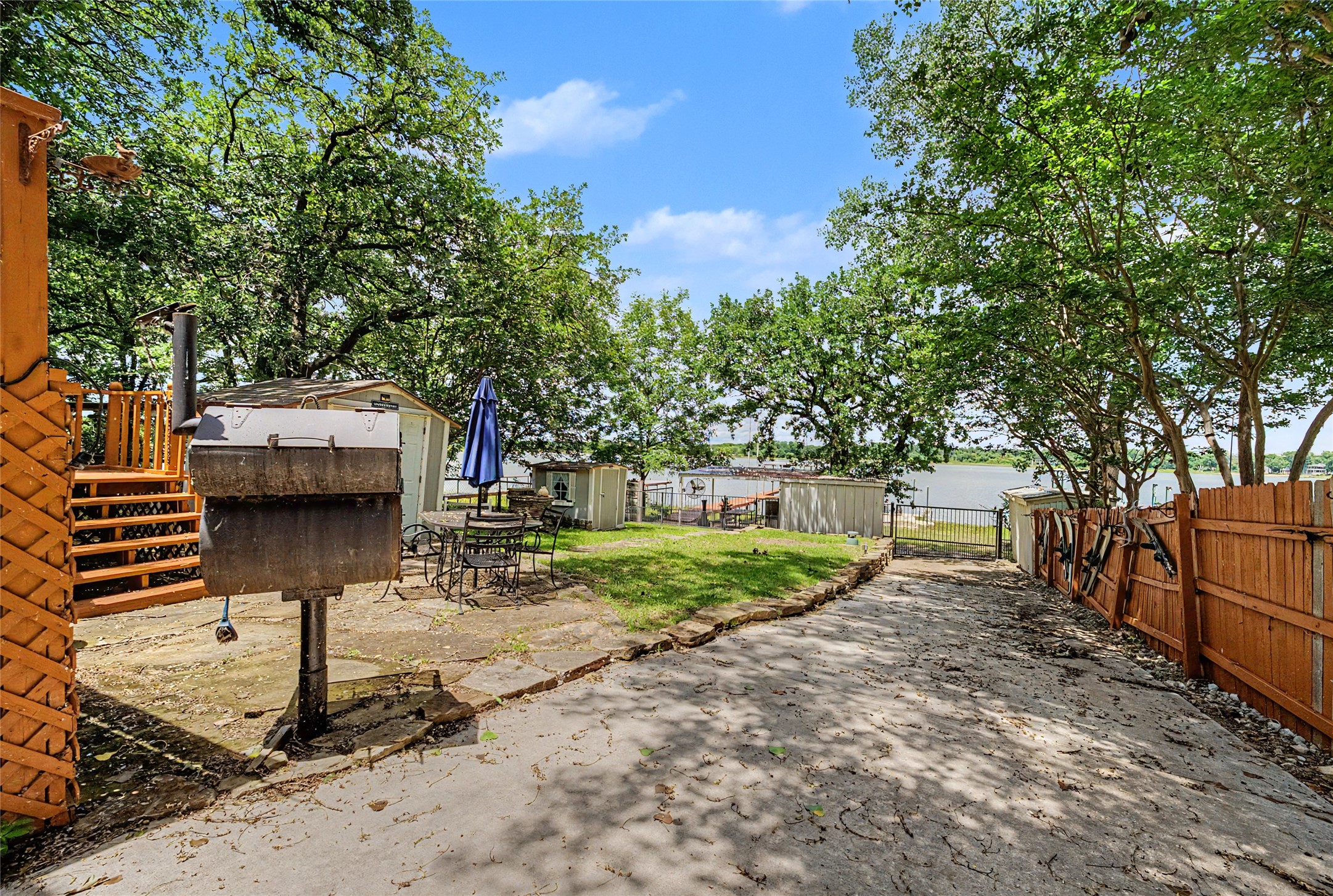 1152 W Lake Drive Weatherford TX 76087