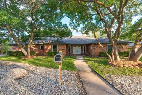7004 Tumbling Trail Fort Worth TX 76116