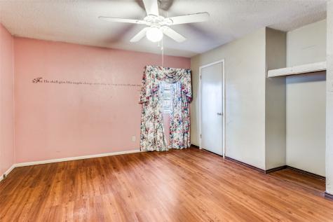 209 Teeter Drive Crowley TX 76036