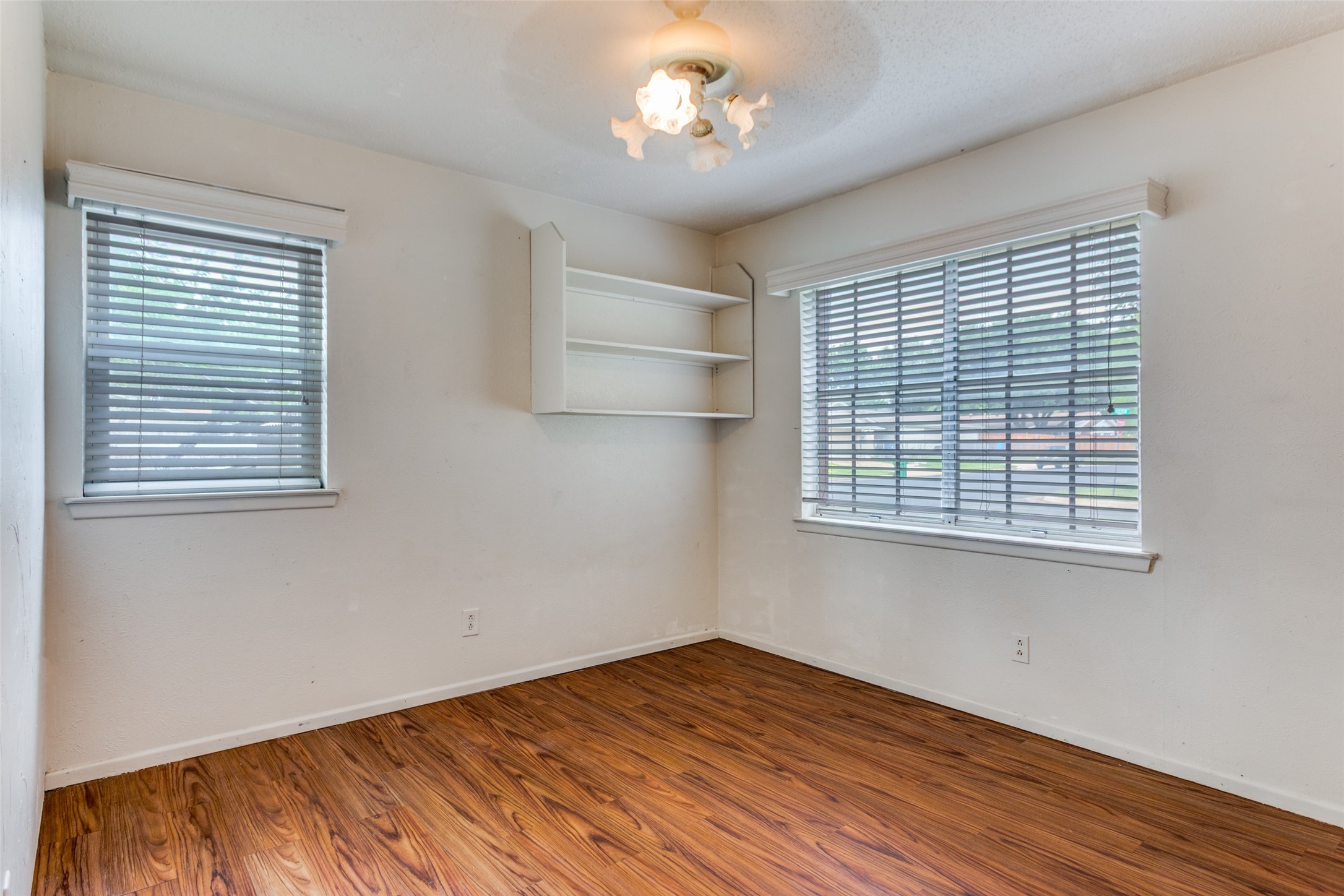 209 Teeter Drive Crowley TX 76036