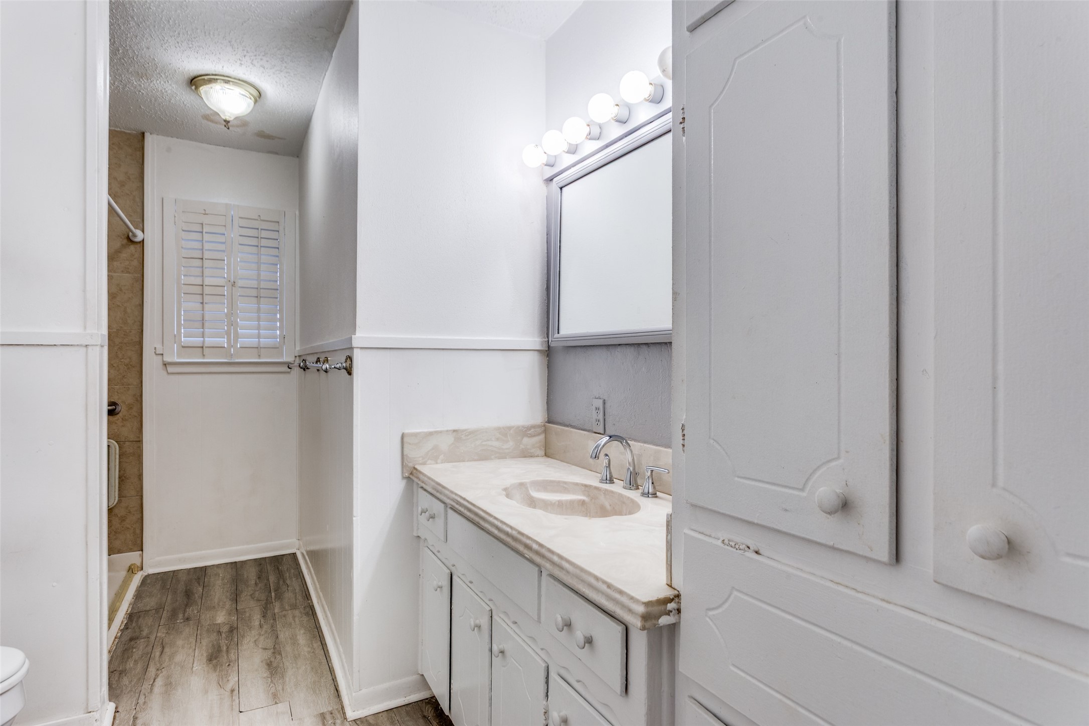 209 Teeter Drive Crowley TX 76036
