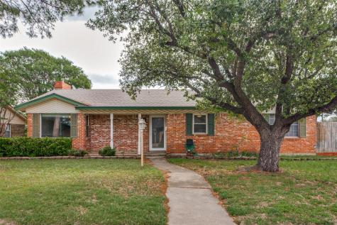 209 Teeter Drive Crowley TX 76036