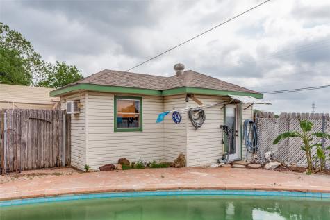 209 Teeter Drive Crowley TX 76036