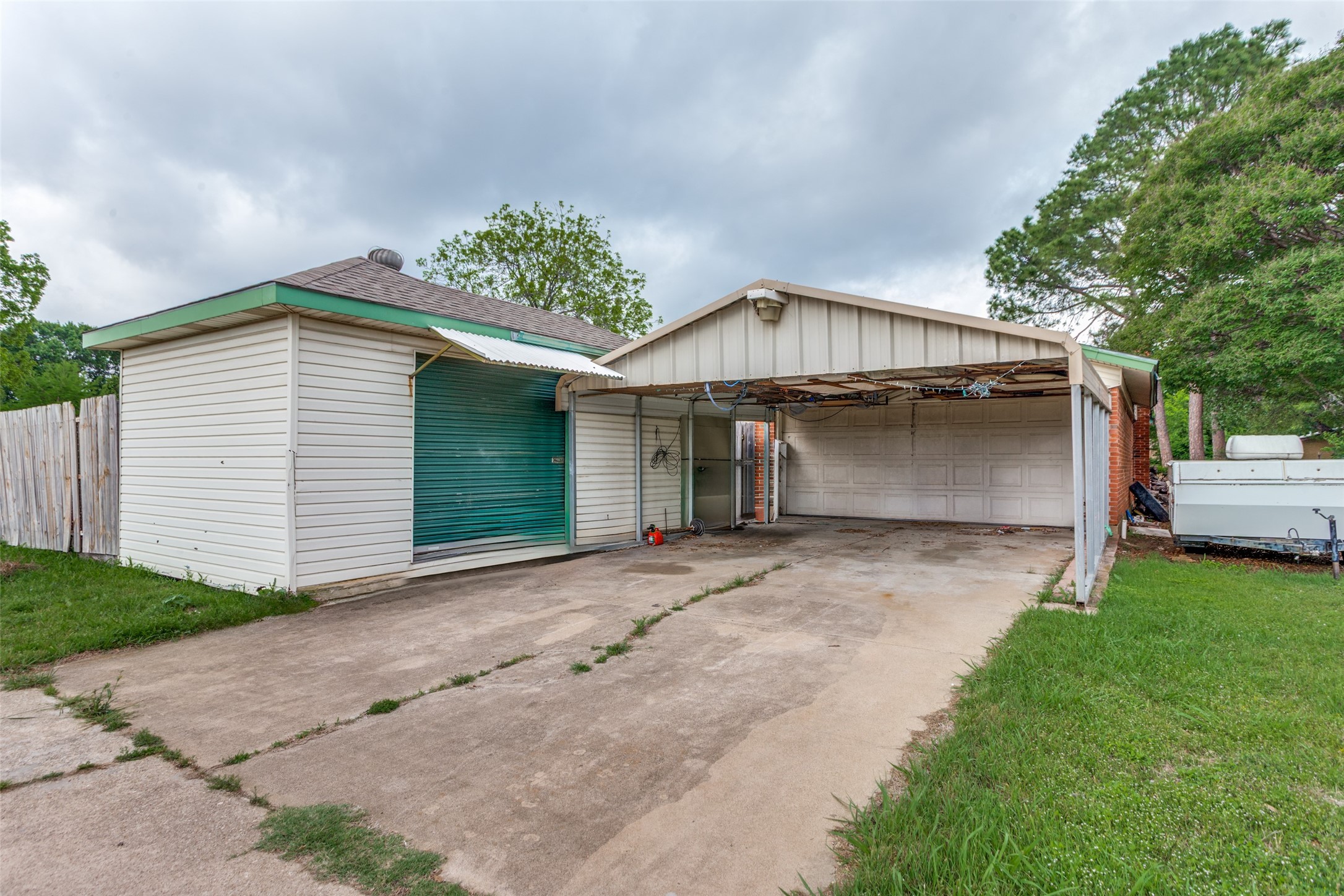 209 Teeter Drive Crowley TX 76036