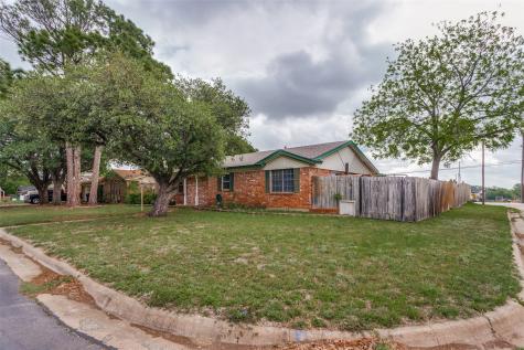 209 Teeter Drive Crowley TX 76036