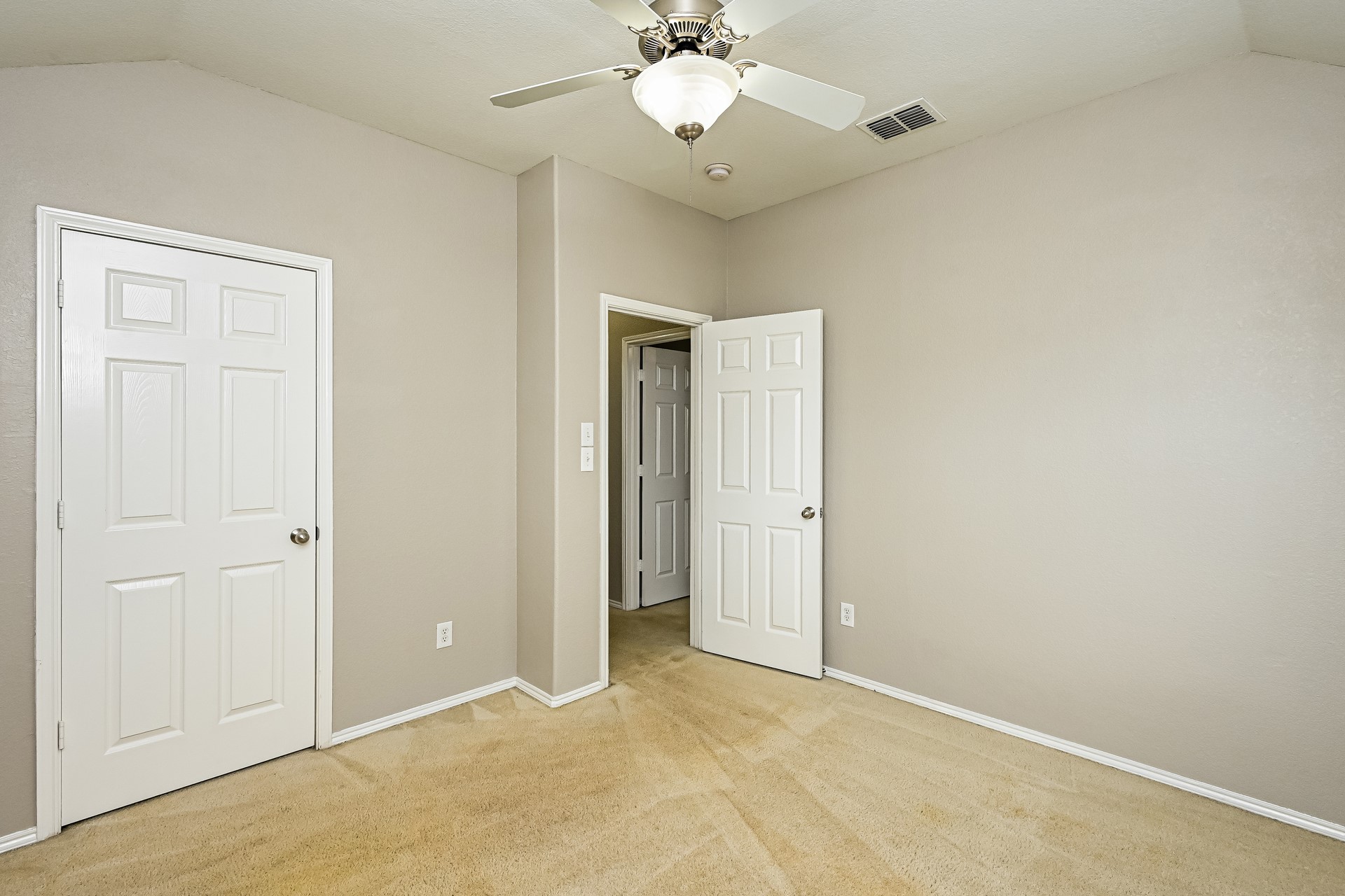 4852 Cliburn Drive Fort Worth TX 76244