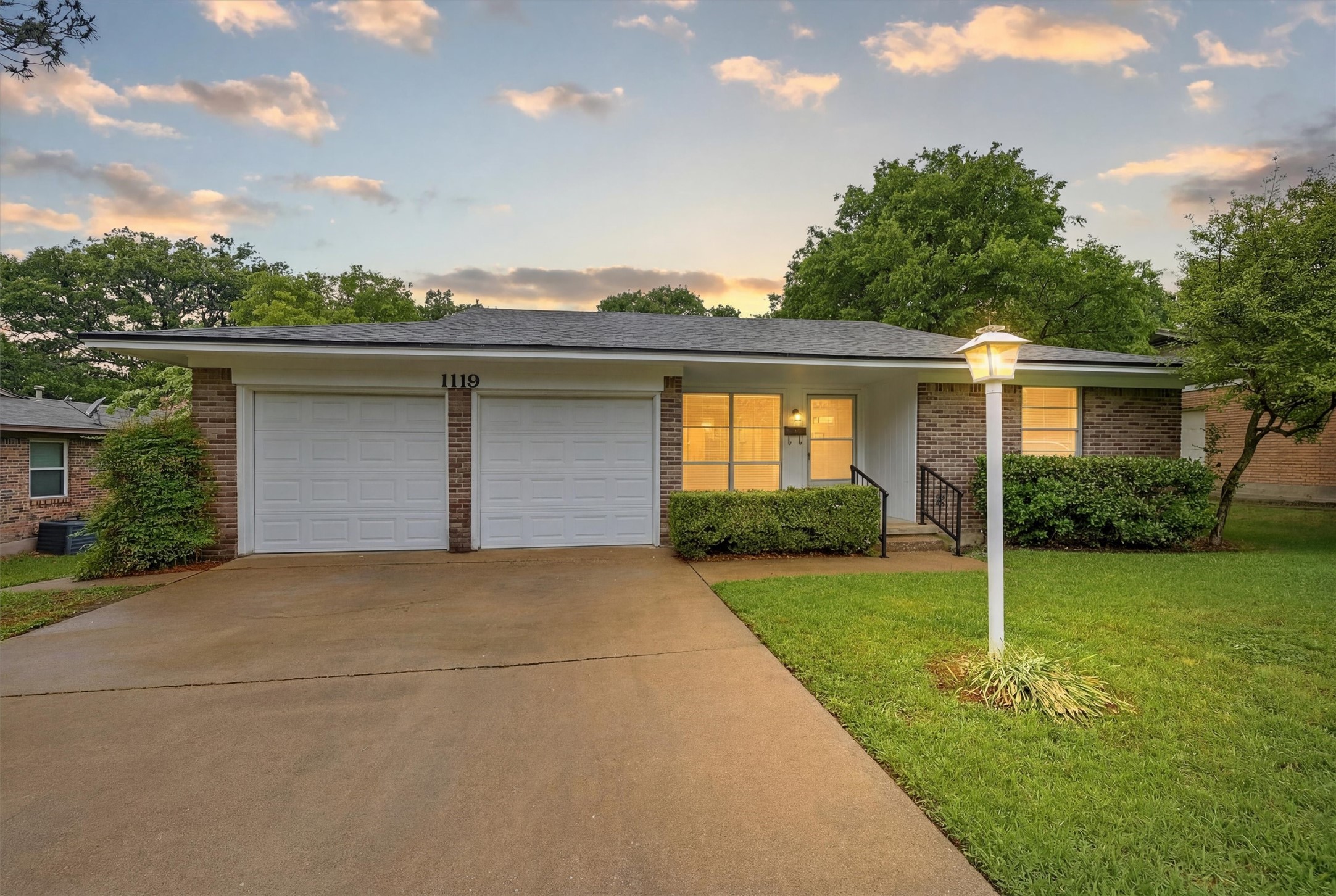 1119 W Mcgee Street Sherman TX 75092