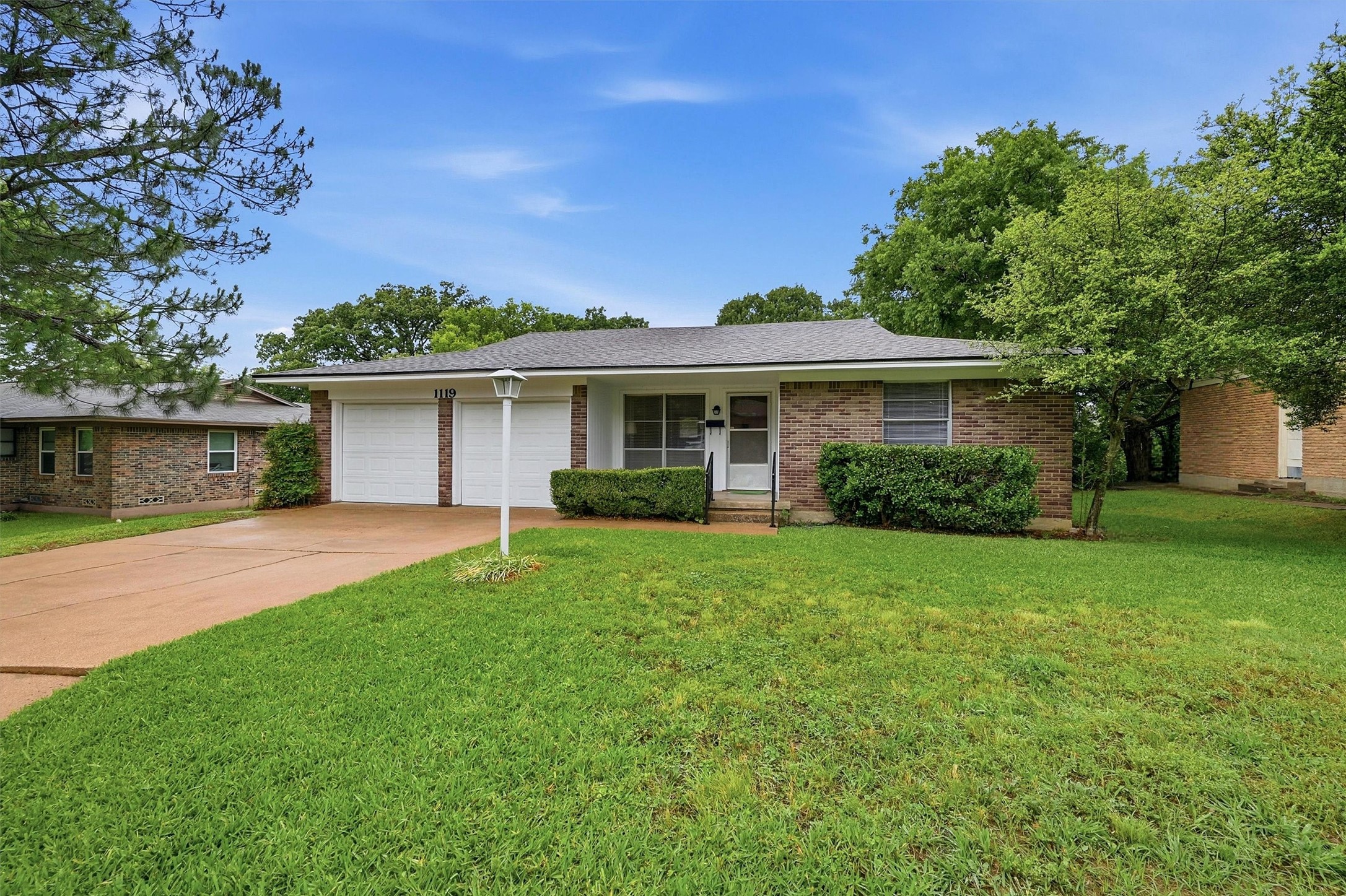 1119 W Mcgee Street Sherman TX 75092