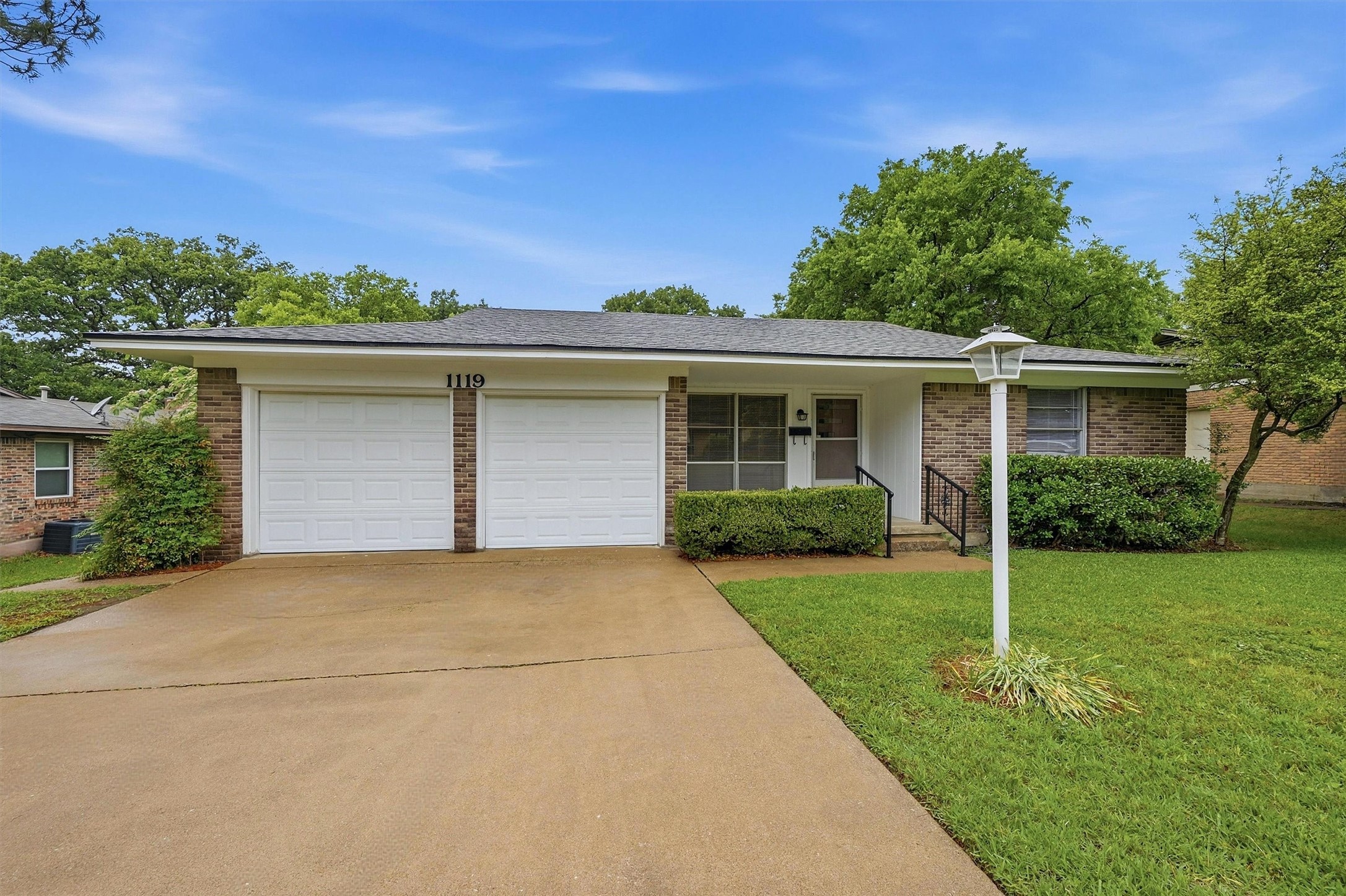 1119 W Mcgee Street Sherman TX 75092