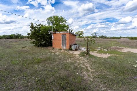 502 N Brown Street Hamilton TX 76531